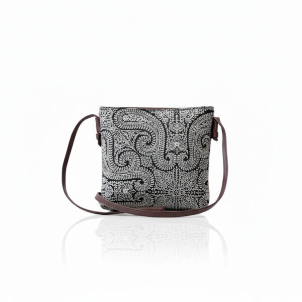 Black & White Paisley Print Sling Bag – Lightweight Crossbody with Front Zipper Pocket