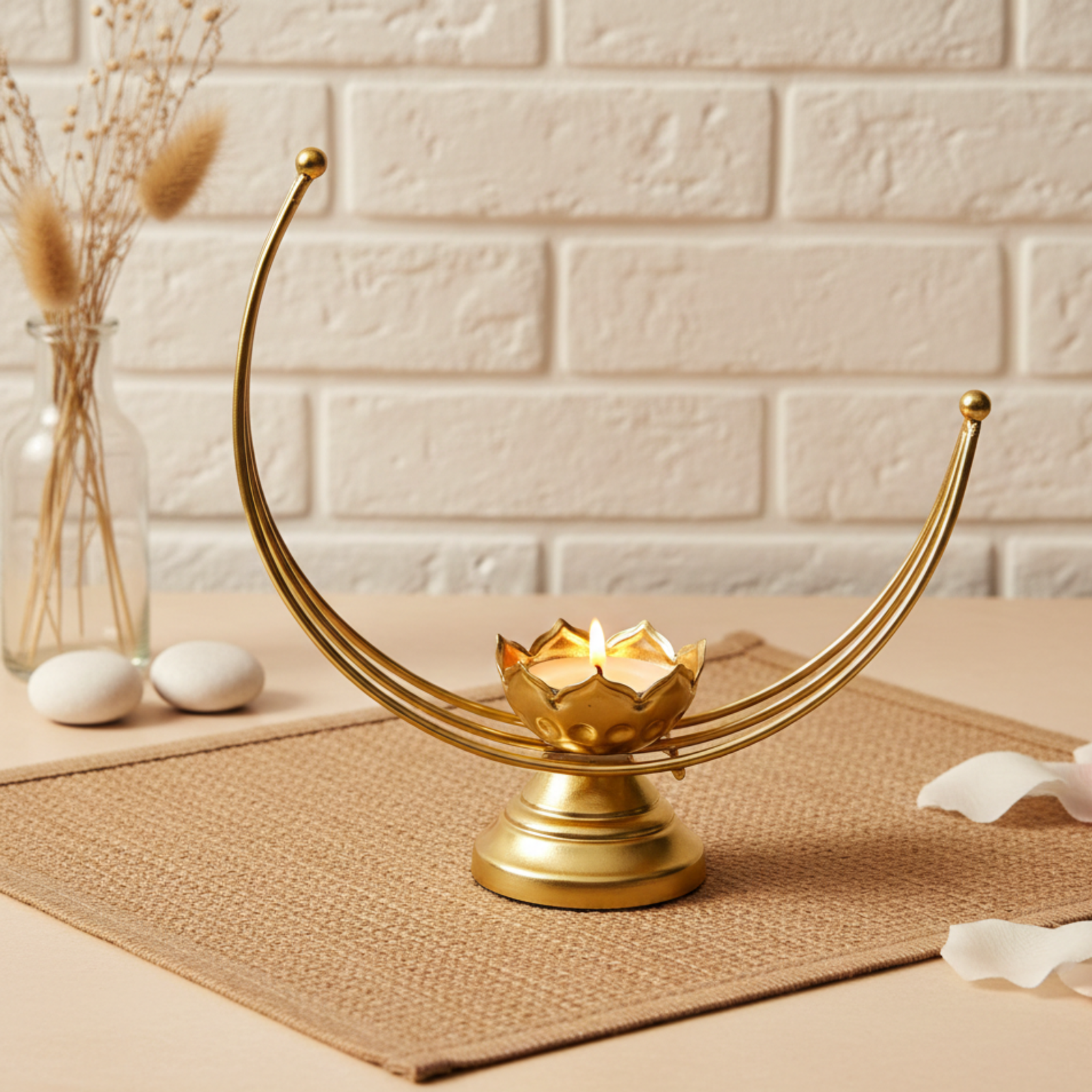 crescent-moon-tea-light-candle-holder